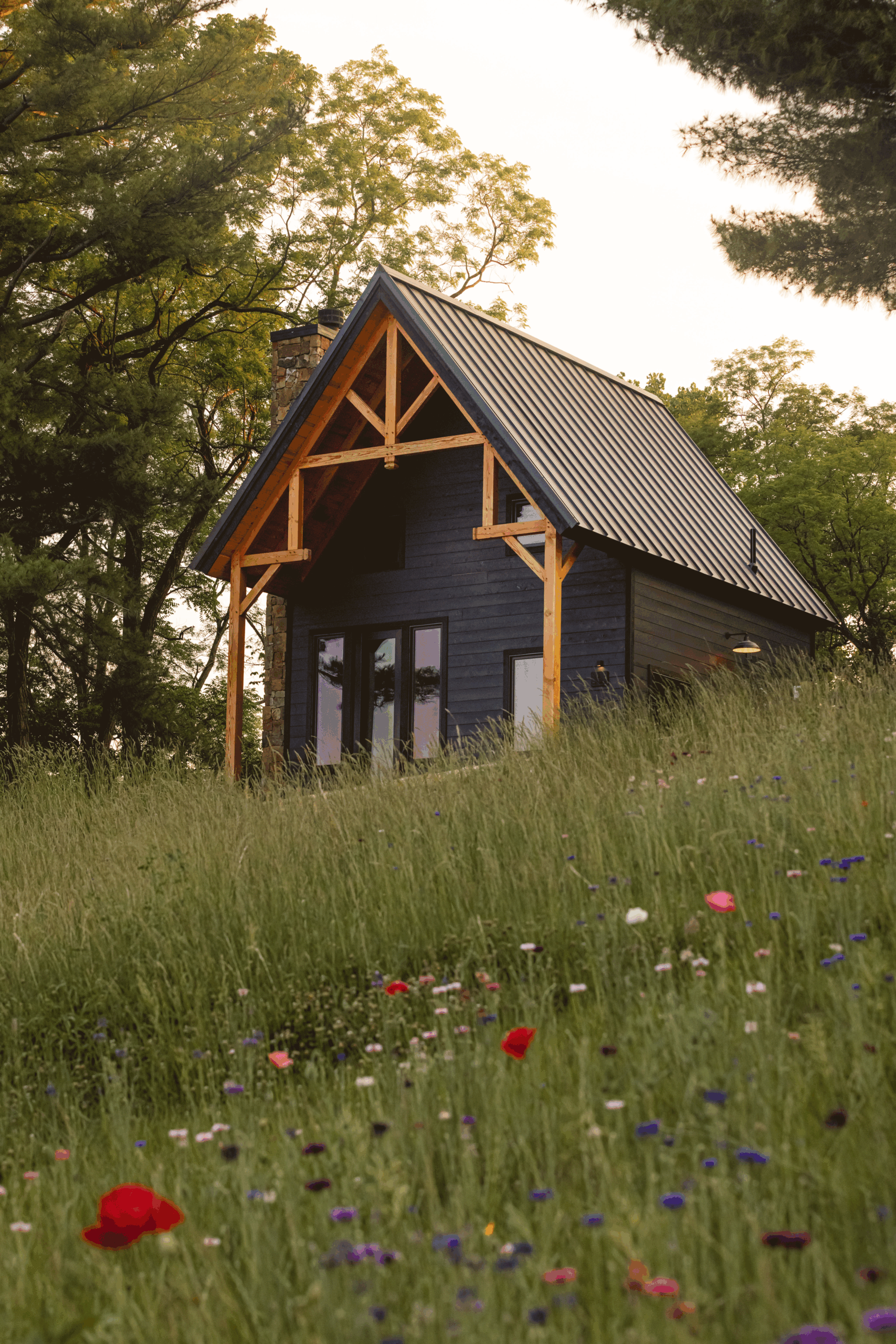 exterior-cabinb1-flowers